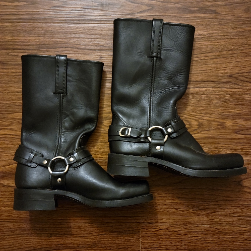 Frye Men's 9.5 M Black Geniune Leather Motorcycle Boot like new